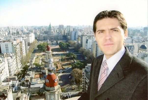 Presidente Internacional de la Fundacion
Dr.  Miguel  Serralta
